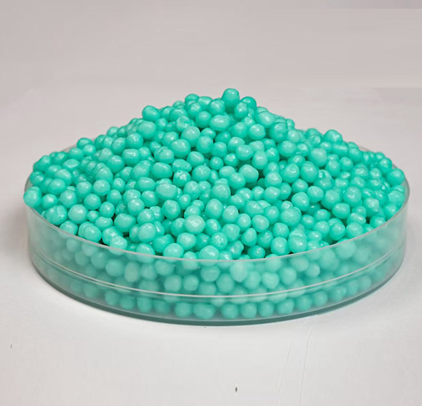Polyurethane coated urea